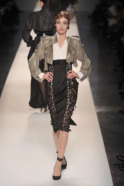 Look 37
